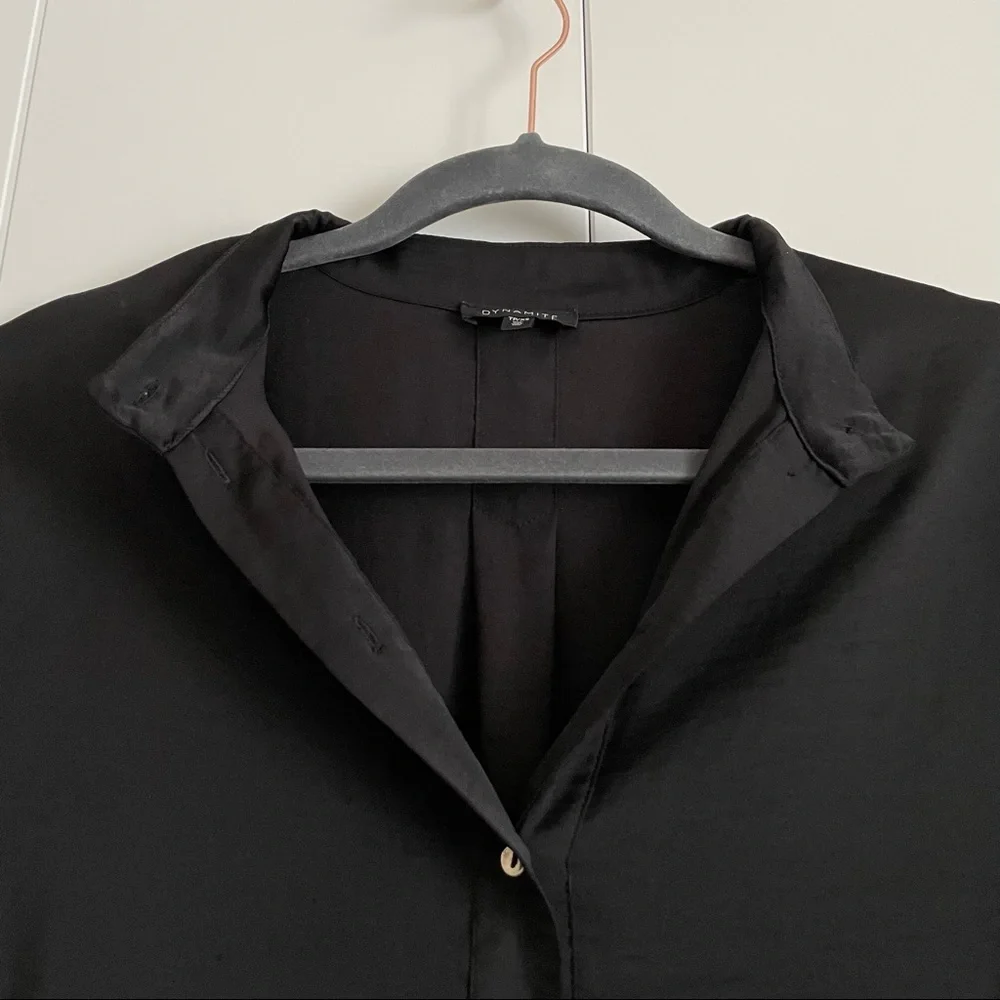 3/$45 Dynamite Silky Black Blosue - Picture 3 of 6